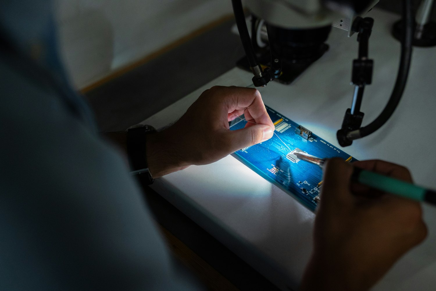 Reale technische Arbeitssituation mit Zeichnung und Analyse